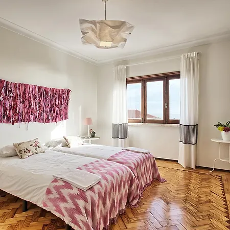 Apolonia 3e Five Bedrooms