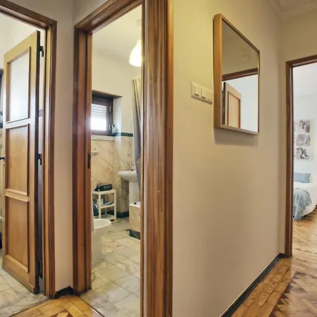 Apolonia 3e Five Bedrooms * ליסבון