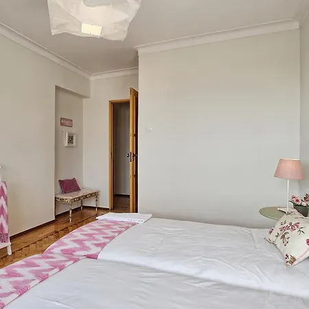 דירה Apolonia 3e Five Bedrooms ליסבון