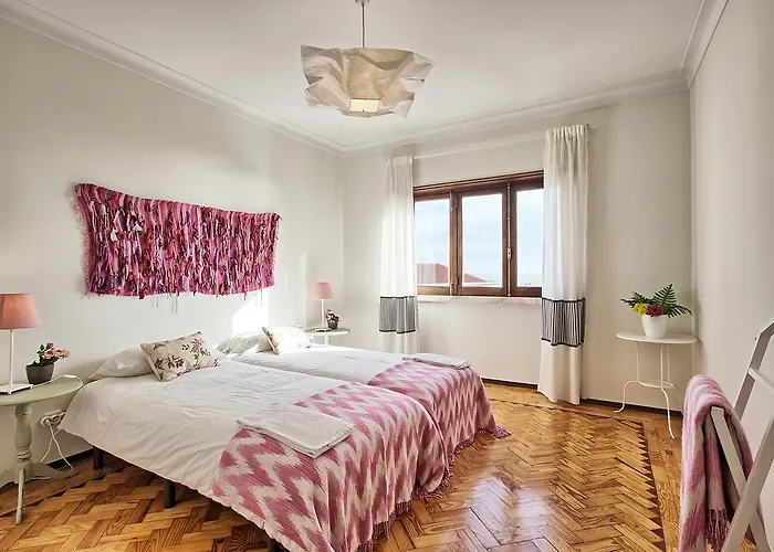 Apolonia 3e Five Bedrooms