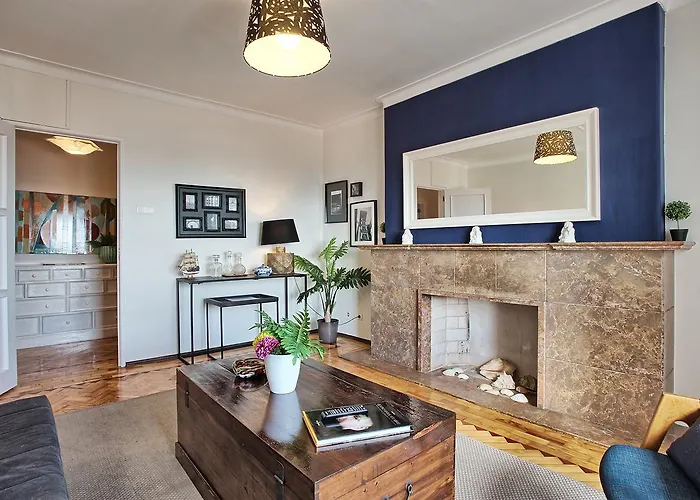 Apolonia 3e Five Bedrooms