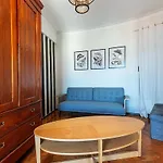 Apolonia 3e Five Bedrooms Apartment