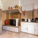 Apolonia 3e Five Bedrooms *
