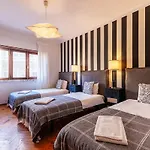 Apolonia 3e Five Bedrooms Apartment