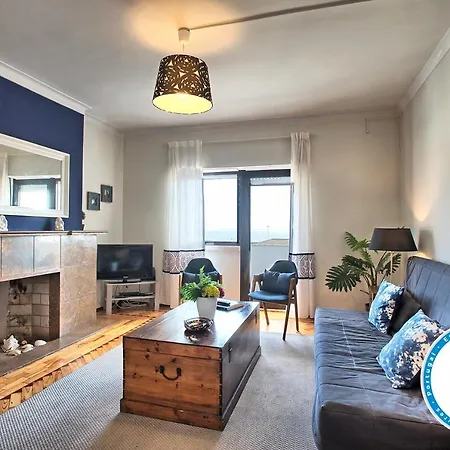 Apolonia 3e Five Bedrooms Apartment