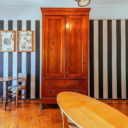 Apolonia 3e Five Bedrooms Apartment Lisbon