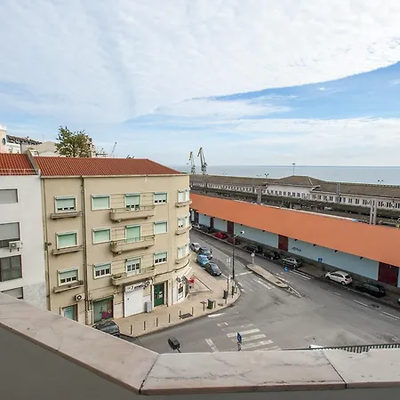 Apolonia 3e Five Bedrooms *