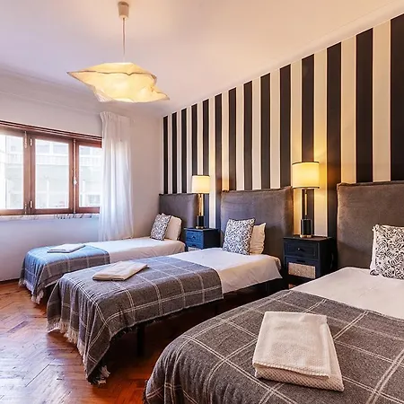Apolonia 3e Five Bedrooms Appartement